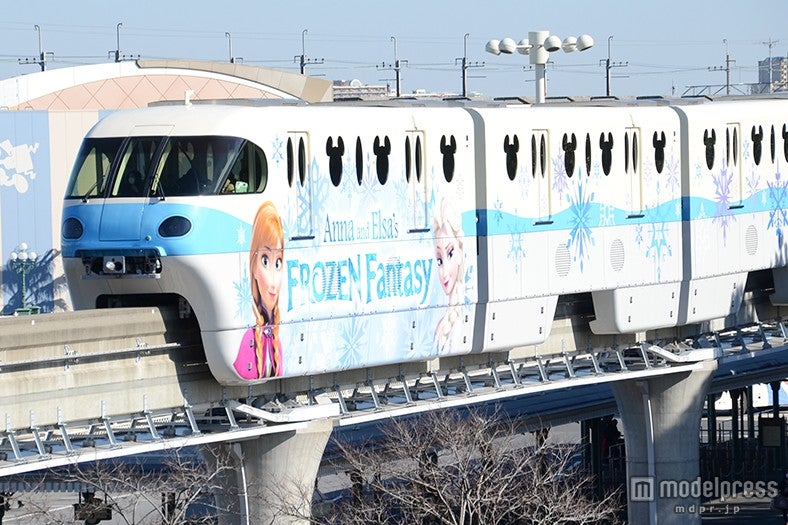 「アナとエルサのフローズンファンタジー・ライナー」