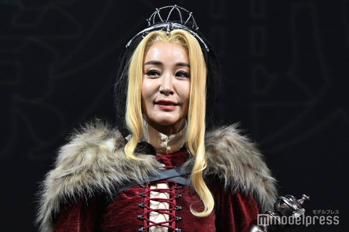 鈴木紗理奈(C)モデルプレス