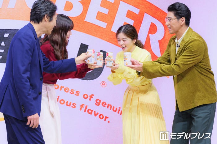 堤真一、有村架純、小芝風花、賀来賢人(C)モデルプレス