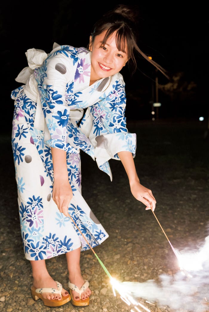 浅倉唯(C)Takeo Dec./集英社