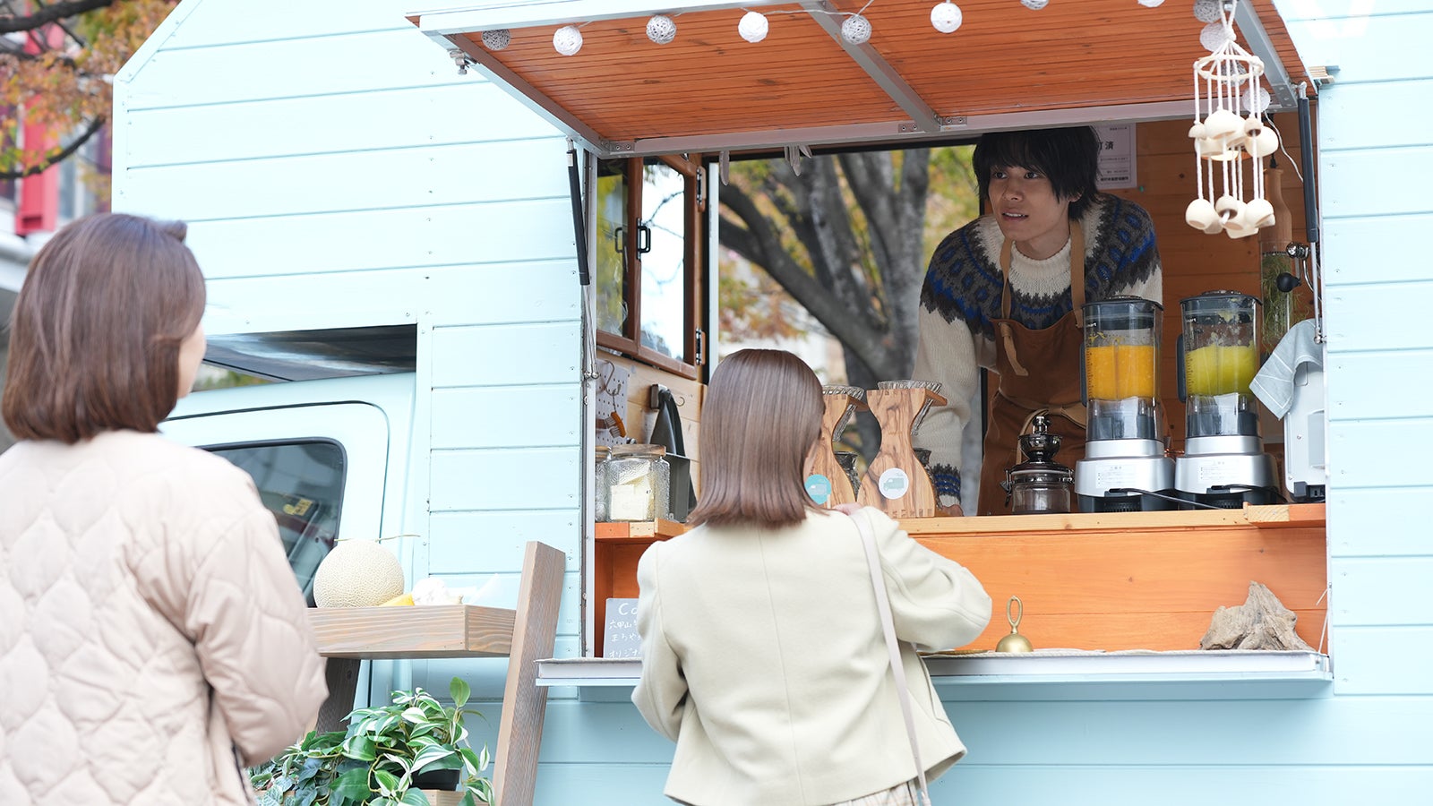 （左から）檀れい、堀田真由、萩原利久「たとえあなたを忘れても」第8話より（C）ABCテレビ