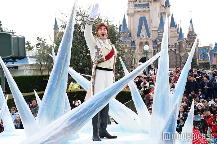 アナ雪 イベント 新パレードお披露目 初登場のハンス トロールらにゲスト歓声 拍手 モデルプレス