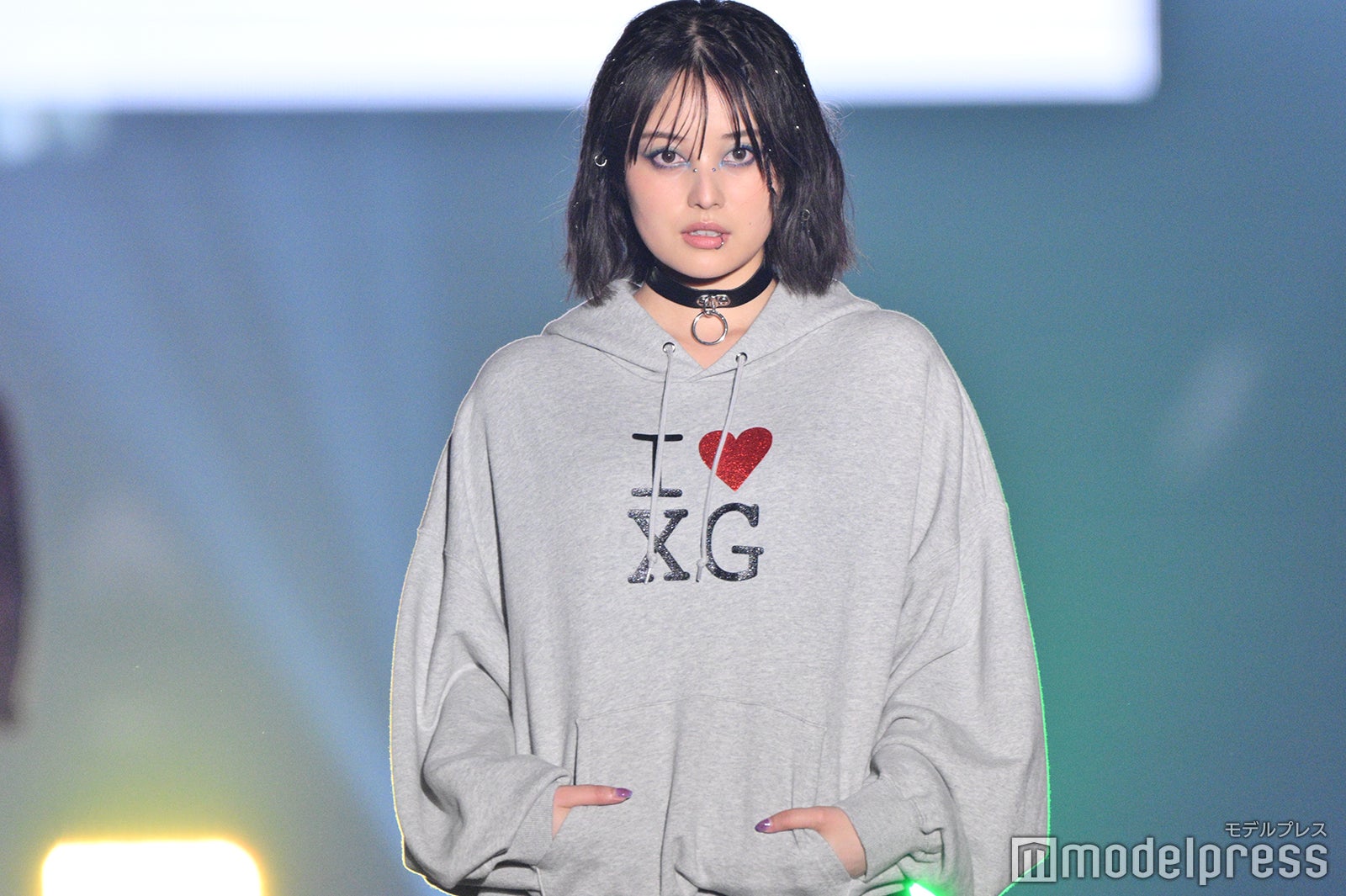 福⼭絢⽔（C）モデルプレス