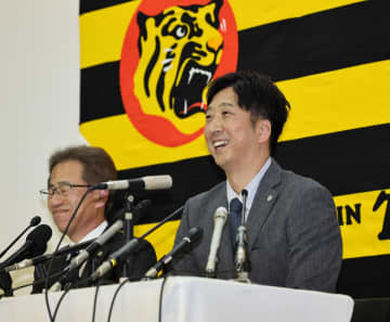 落合博満氏に通じる阪神・藤川監督のマスコミとの距離感 ストレートに正解を教えない受け答えにも類似点