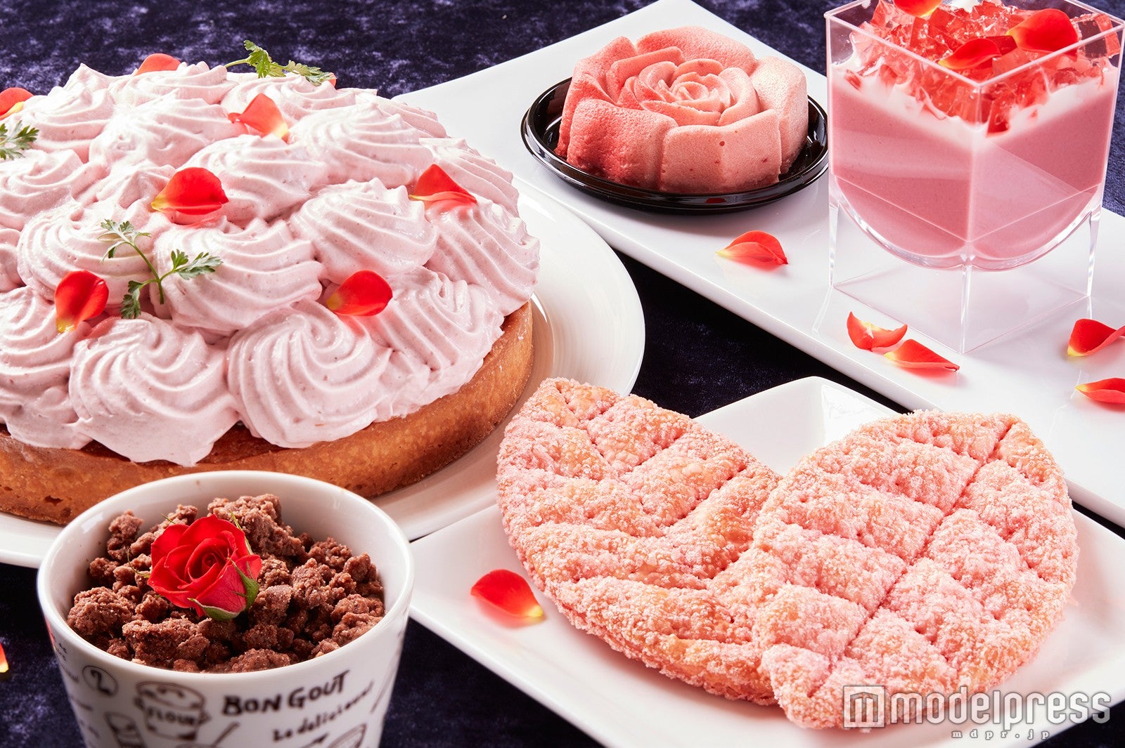 薔薇のスイーツ＆ランチブッフェ／画像提供：ハウステンボス