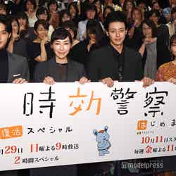 （左から）磯村勇斗、麻生久美子、オダギリジョー、吉岡里帆 （C）モデルプレス