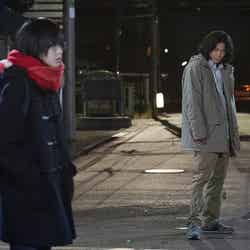 （左から）平手友梨奈、小栗旬（C）2018映画「響 -HIBIKI-」製作委員会（C）柳本光晴／小学館