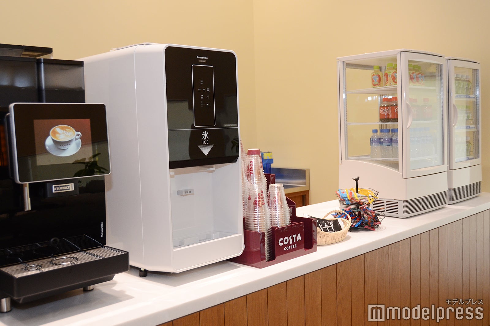 VIP ラウンジ（C）モデルプレス