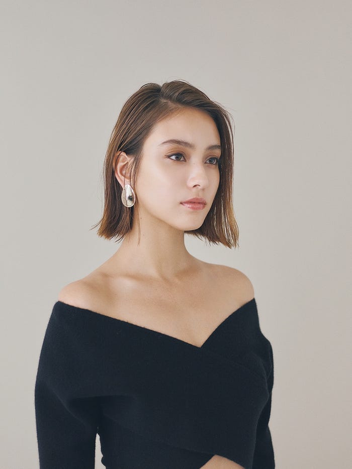 滝沢カレンファーストスタイルブック「地球はココです。私はコレです。」(光文社、2月2日発売)より(画像提供:光文社)