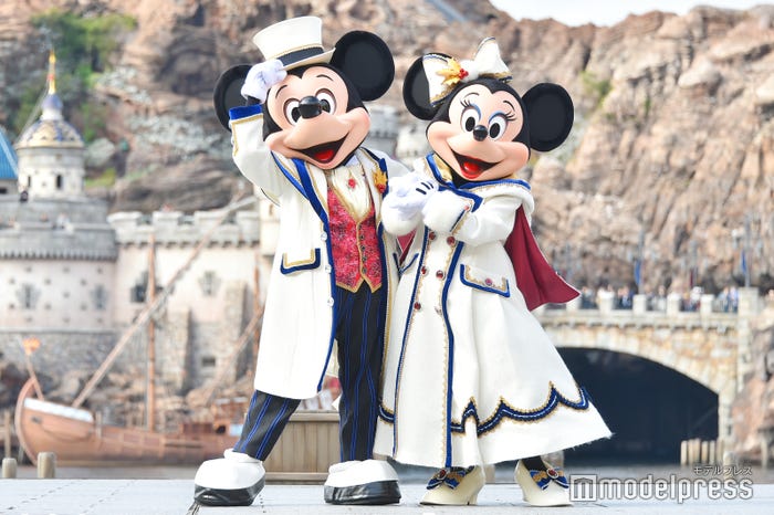 ミッキーマウス、ミニーマウス/「イッツ・クリスマスタイム!」(C)モデルプレス(C)Disney