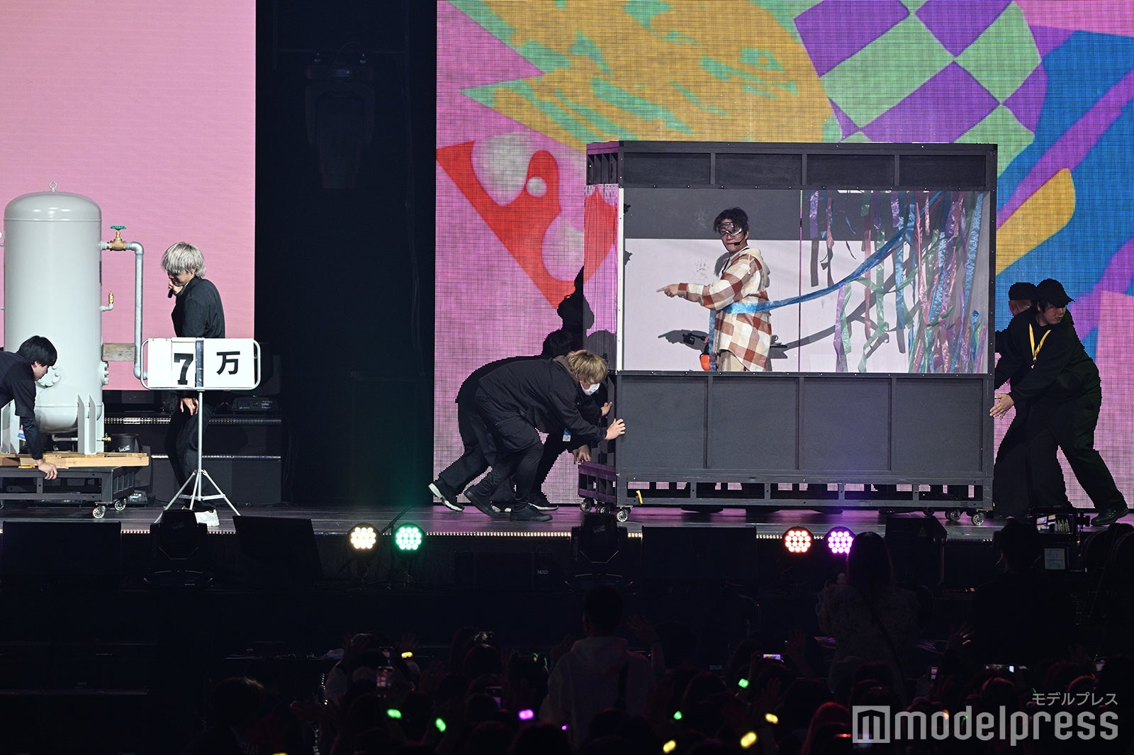 すしらーめんりく、カンタ（水溜りボンド）（C）モデルプレス