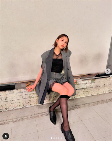駿河屋 -<中古>[箱欠品] 玉井詩織(ももいろクローバーZ) ももクロ×Reebok CLASSICスペシャルスニーカー(イエロー) 25.5cm 「 ももクロ ポシュレの玉手箱だZ」（シューズ）