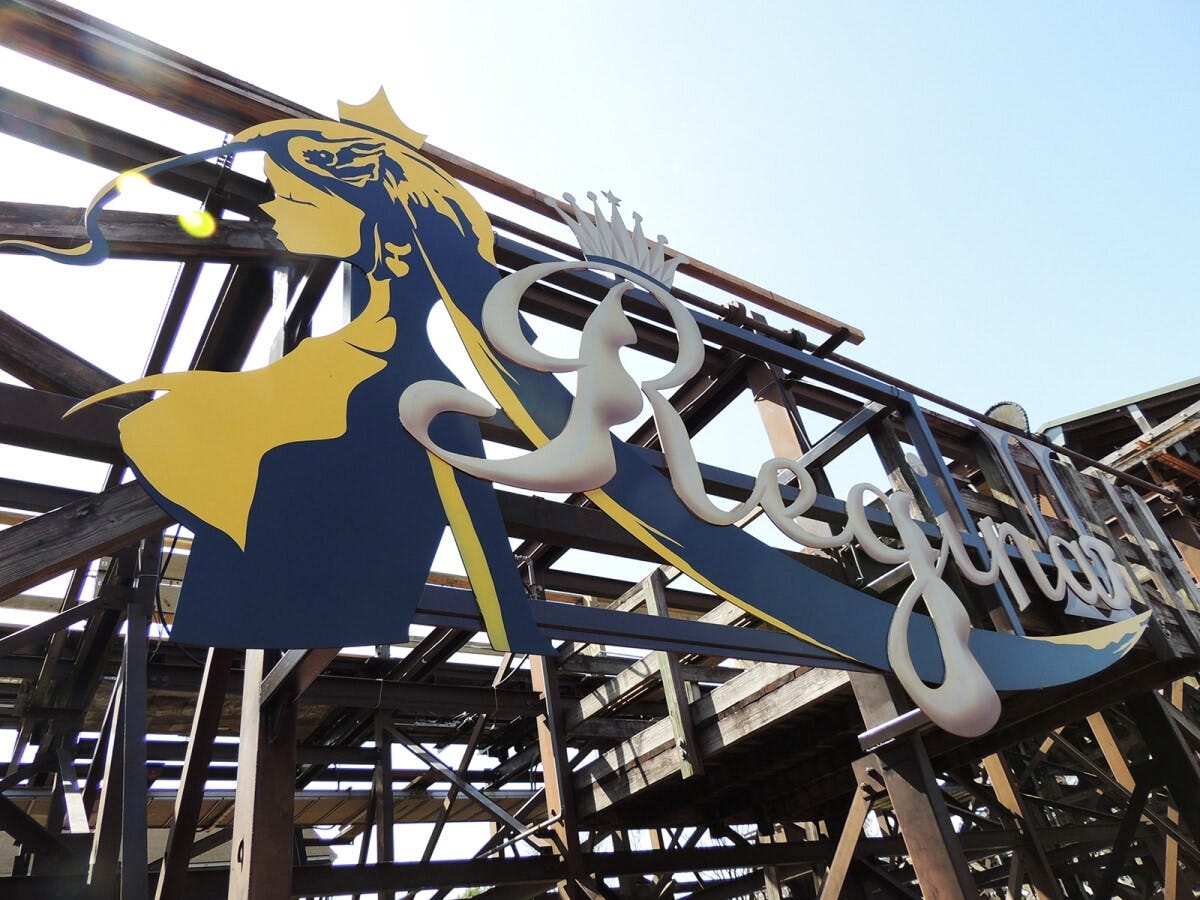 「女王」様をイメージしたロゴも洒落ています