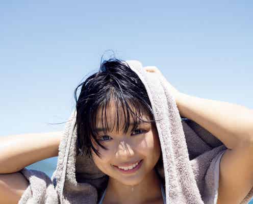 “話題のショートカット美女”桑島海空、水着姿で抜群スタイル披露「週プレ」表紙飾る