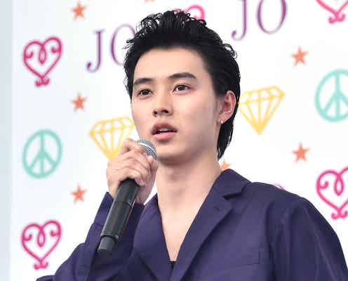 山崎賢人「神木のりゅうくん」と海岸でサッカー 「ジョジョ」スペインロケの仲良しエピソード