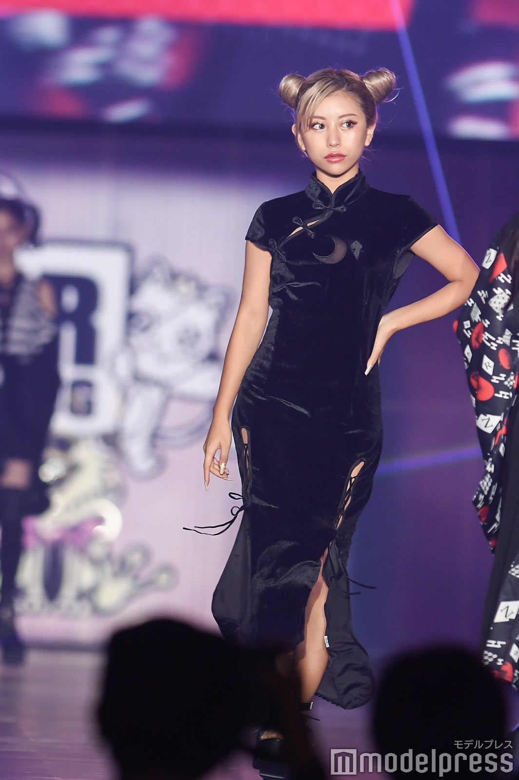 華 （C）モデルプレス