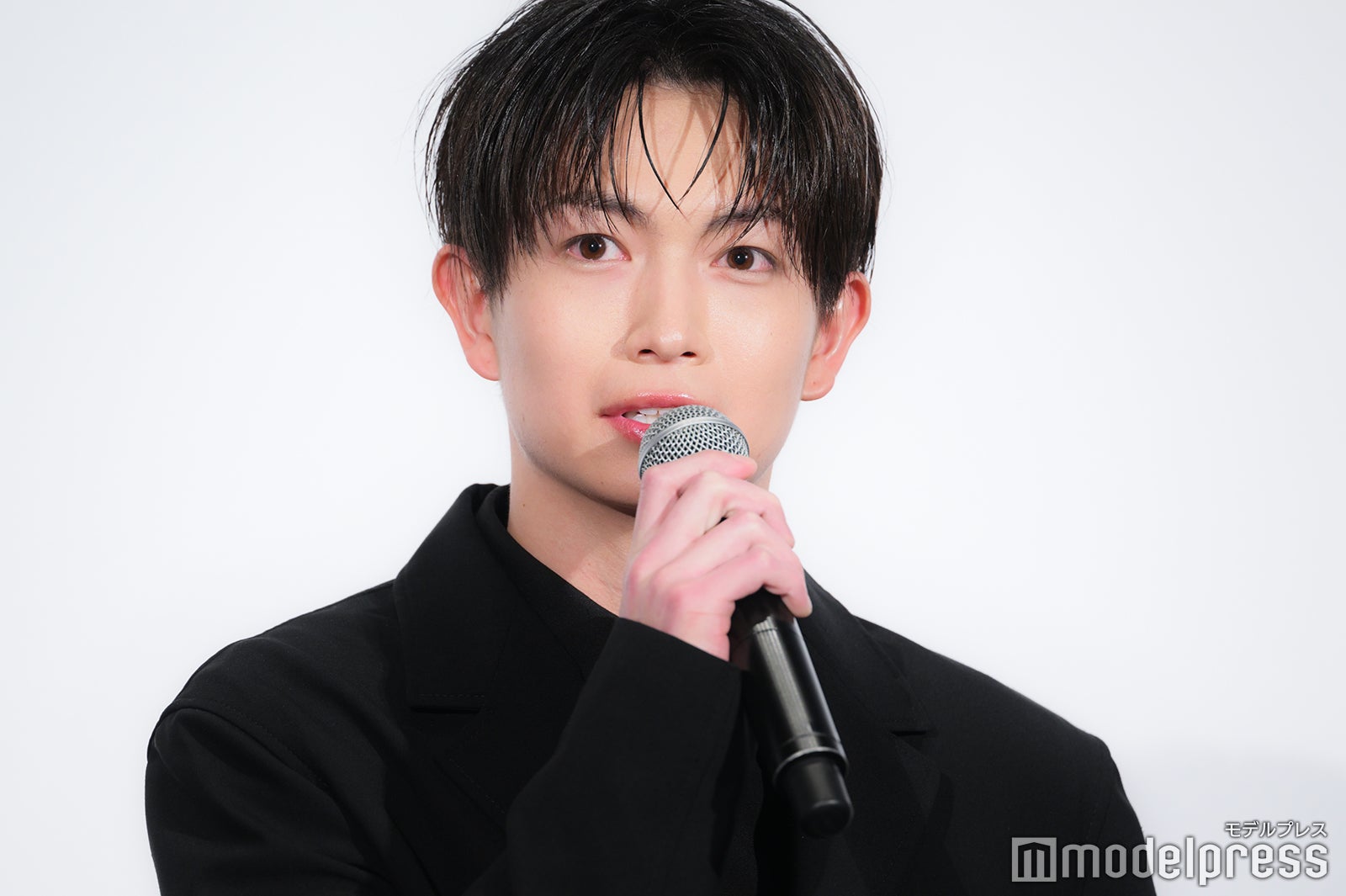 綱啓永（C）モデルプレス