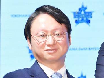 DeNA コックスの左肘手術で緊急補強へ「早く決めたい」木村球団社長が方針示す「海外、国内あらゆる可能性を想定して」左腕は今季絶望