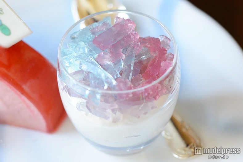 紫蘇ゼリーと練乳クリーム