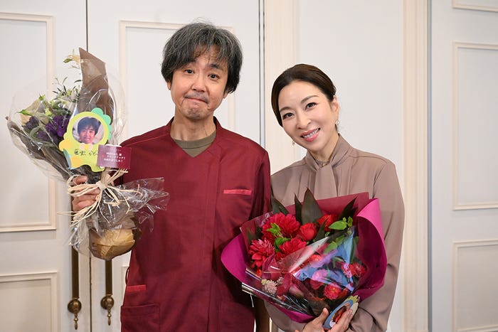 岡部たかし、真矢ミキ(C)日本テレビ