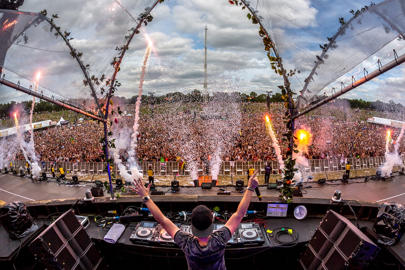 Photo Credit by INSOMNIAC HOLDINGS, LLC