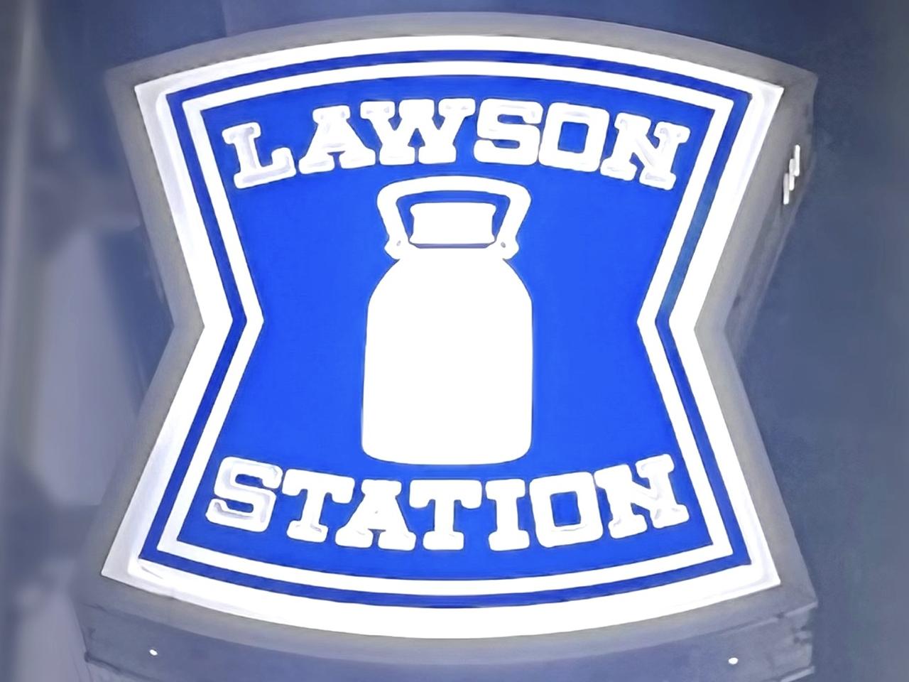 《新作》ほんのりピンクにズッきゅん♡【ローソン】の「いちごタルト & ケーキ」