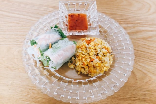 成城石井　海老の生春巻きとチャーハン