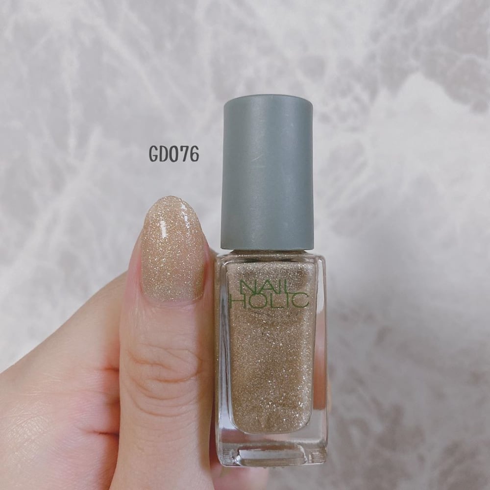 NAILHOLICGDO076