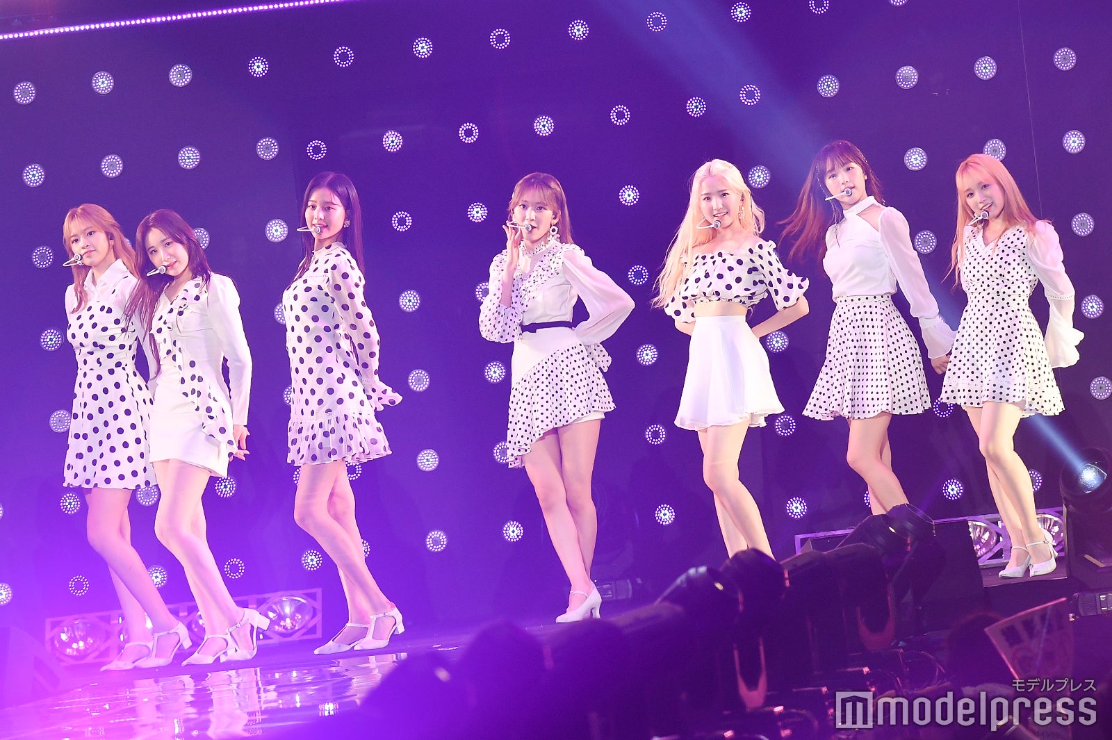 IZ＊ONE（C）モデルプレス