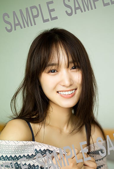 菅井友香/封入特典ポストカード(C)細居幸次郎/集英社