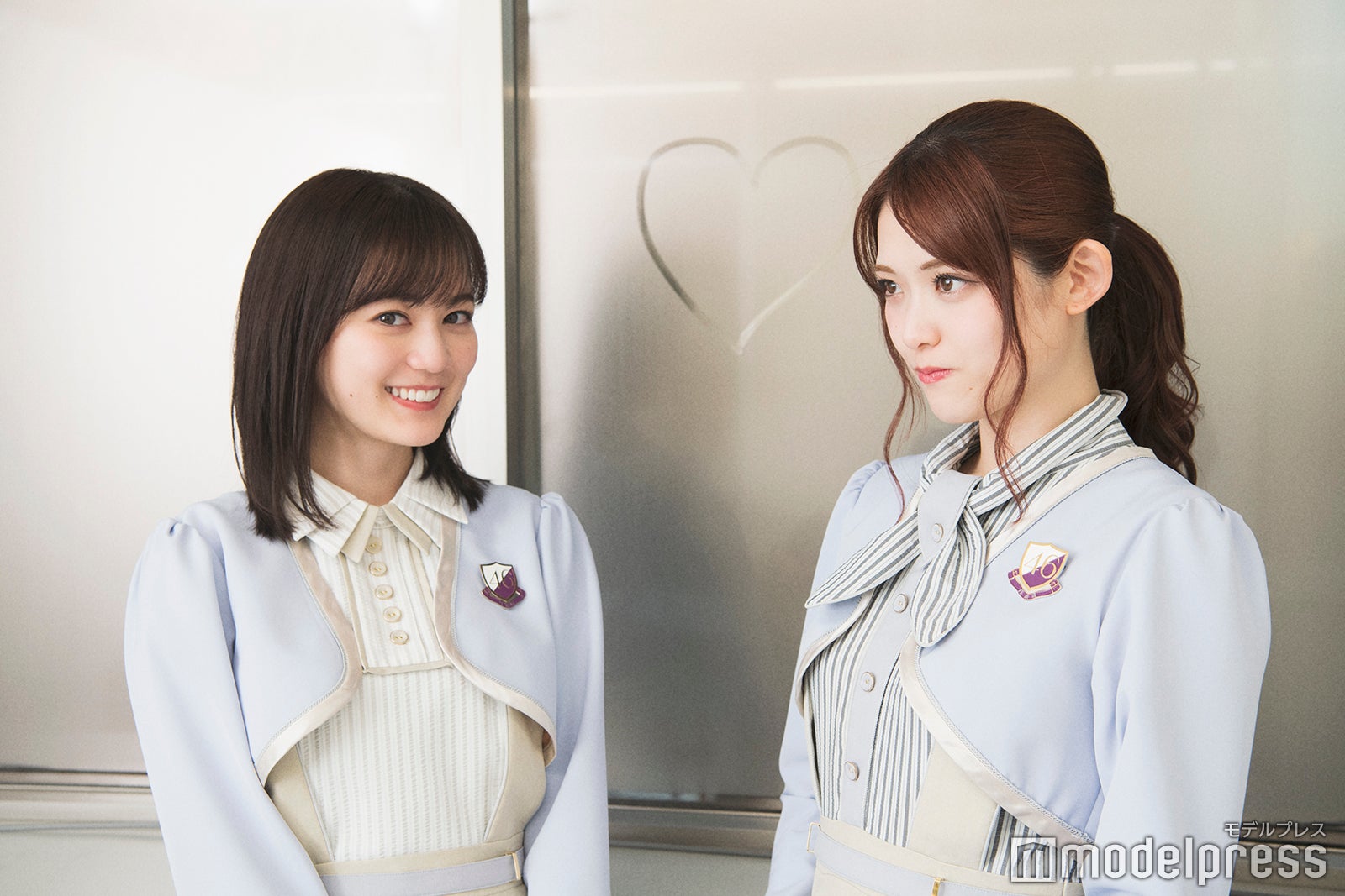 “からあげ姉妹”生田絵梨花＆松村沙友理（C）モデルプレス