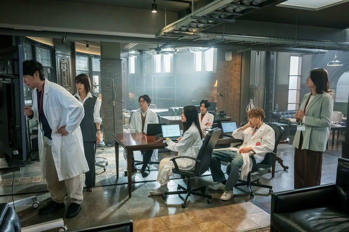 ディーン・フジオカ、山口紗弥加、綱啓永、川床明日香、安斉星来、八木勇征、瀧内公美「LOVED ONE」(C)フジテレビ