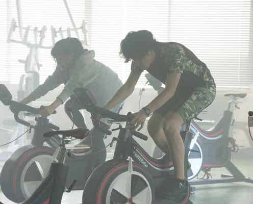 土屋太鳳&間宮祥太朗の真剣な表情にドキッ!凸凹コンビの熾烈なバトル解禁<トリガール!>