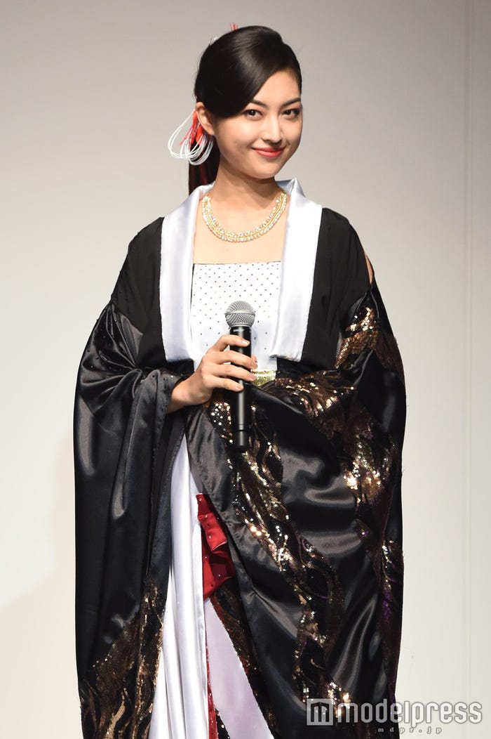 「2016ミス・ユニバース日本代表」中沢沙理(C)モデルプレス