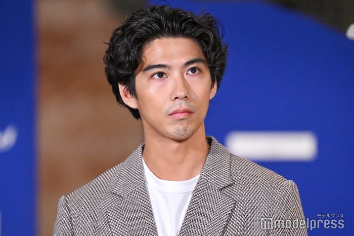 賀来賢人(C)モデルプレス