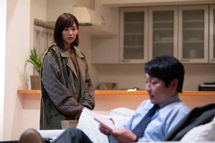 二宮芽生「私が獣になった夜~好きになっちゃいけない~」第1話(C)AbemaTV, Inc.