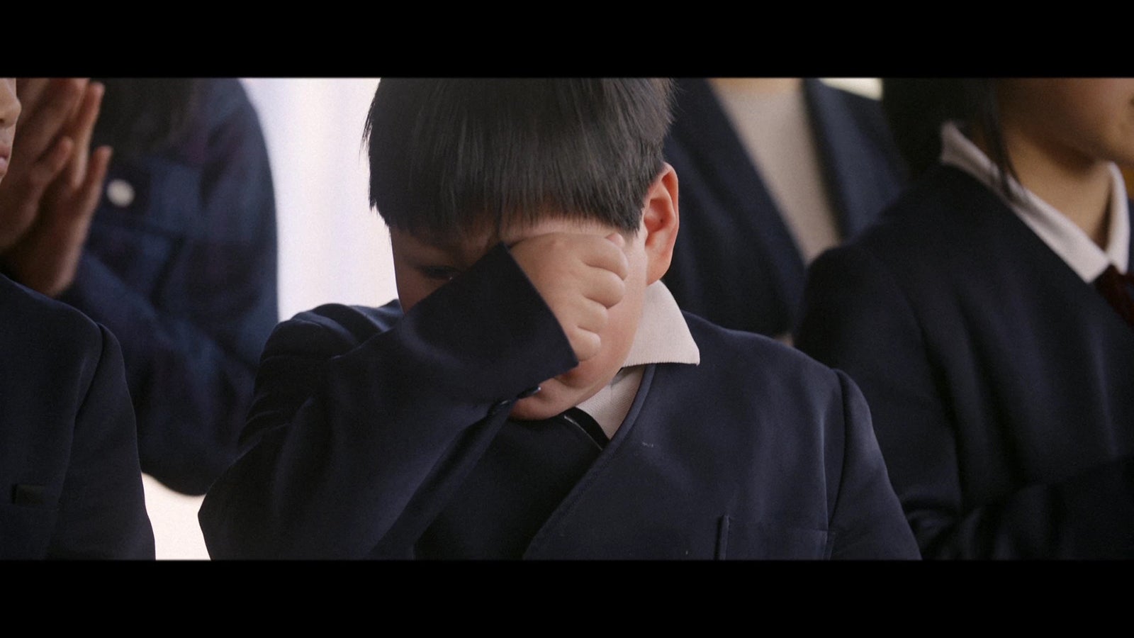 AKB48「願いごとの持ち腐れ」MVより（C）AKS