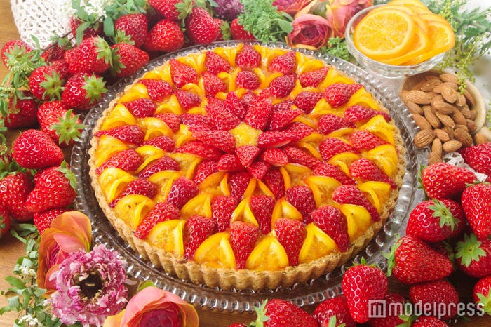 新作「イチゴとオレンジのシリアルタルト」piece:872円/whole:8,316円