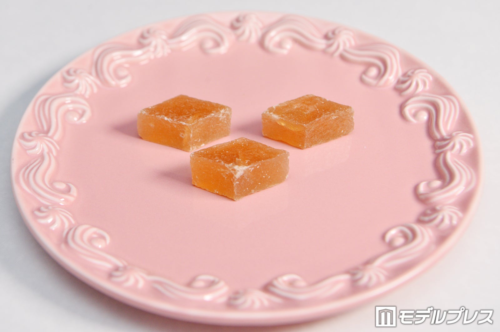 紅茶とピーチの琥珀糖（C）モデルプレス