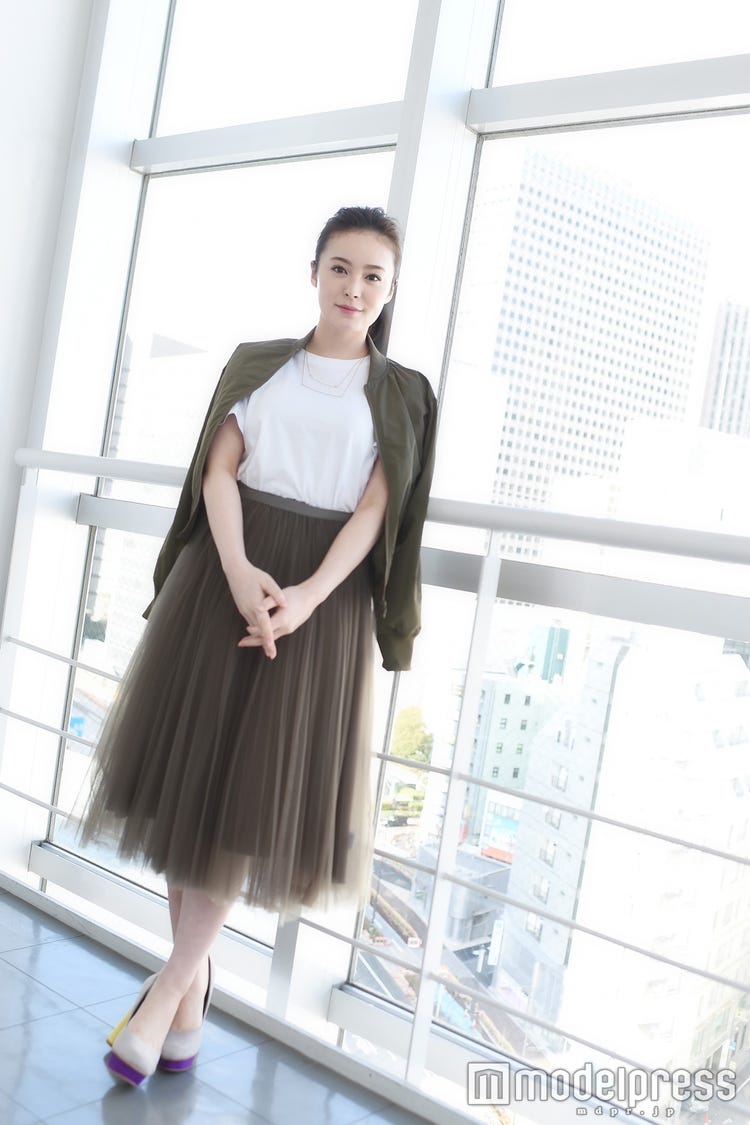 貫地谷しほり  モデルプレス 画像13/22) “節目”迎えた貫地谷しほりが美しい 等身大の今、一番輝く「大人化計画、やめました」 モデルプレスインタビュー - モデルプレス