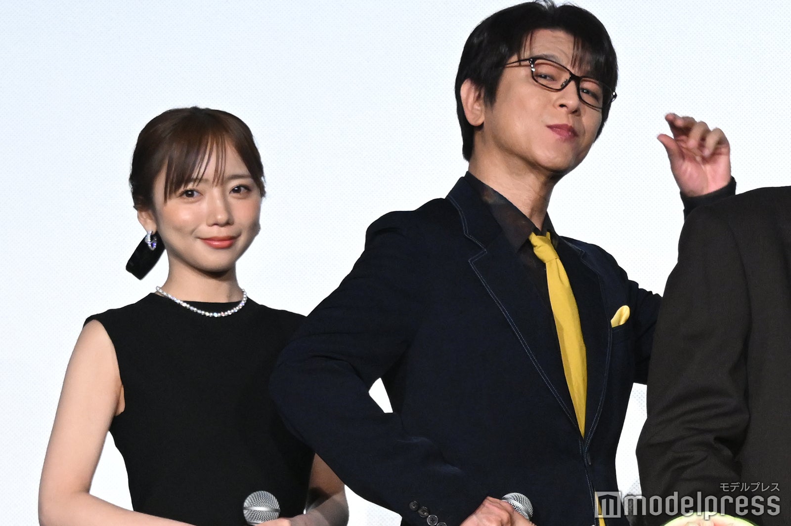 齊藤京子、及川光博（C）モデルプレス