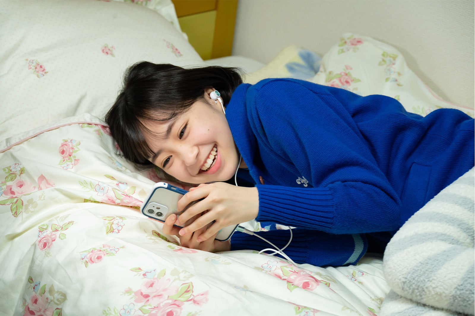 新井美羽（C）「明日、私は誰かのカノジョ」製作委員会・MBS