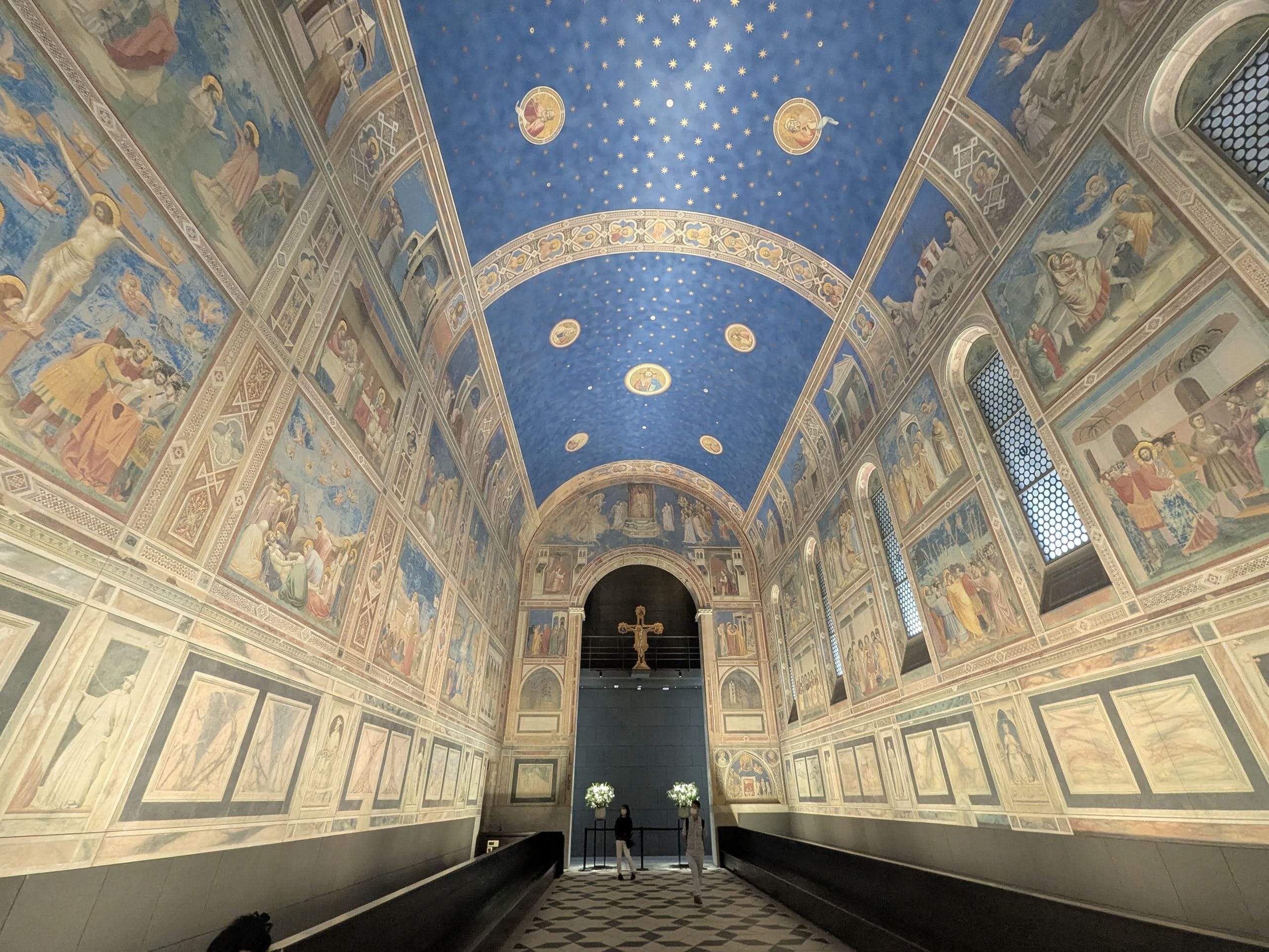 大塚国際美術館。スクロヴェーニ礼拝堂の壁画や天井画が陶板に再現され、現地を訪れたような気持ちになれる