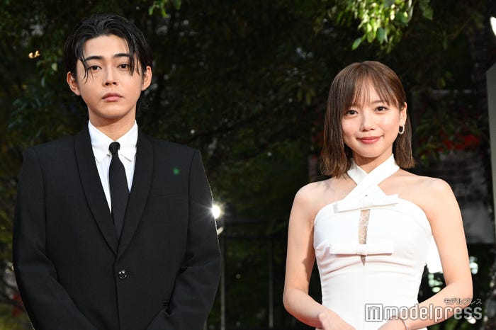 倉悠貴、齊藤京子(C)モデルプレス
