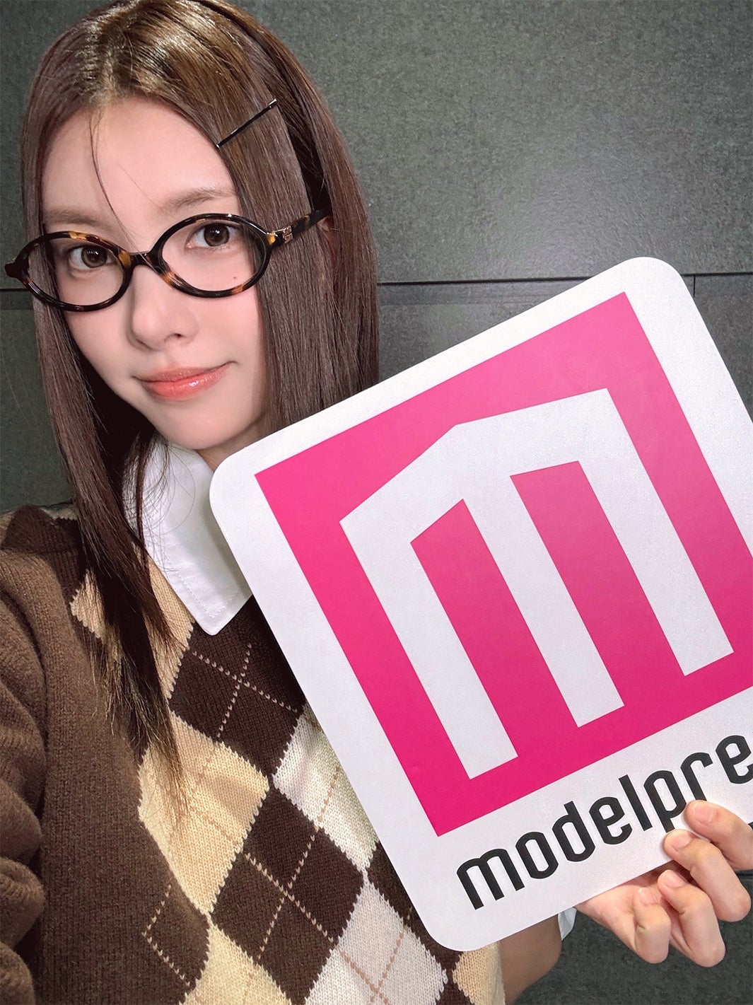ILLIT・YUNAH（ユナ）、撮影中見たMOKA（モカ）の新たな一面