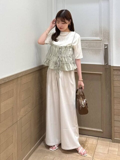 白ワイドパンツコーデ5