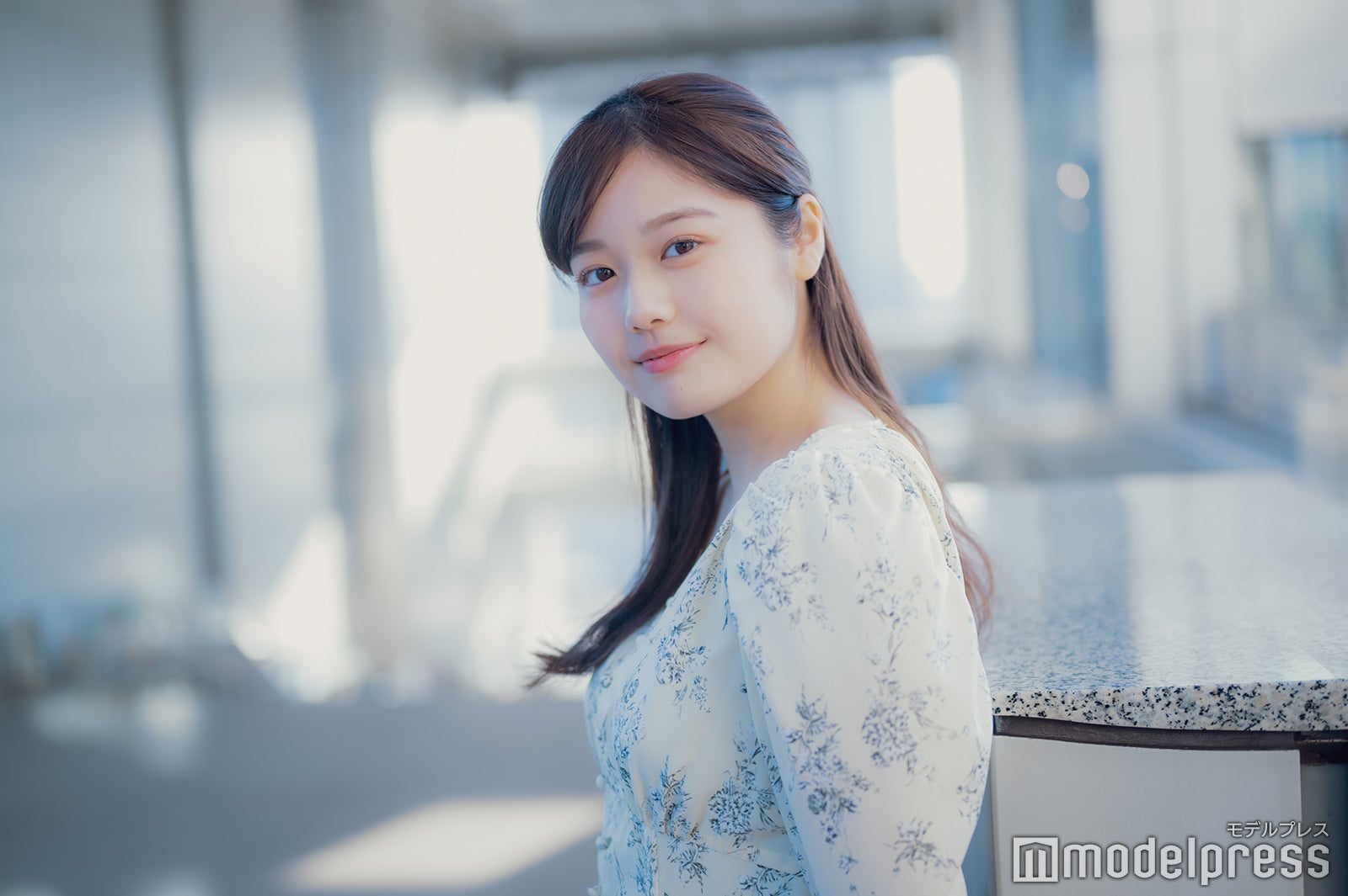 峯本奈津さん（C）モデルプレス