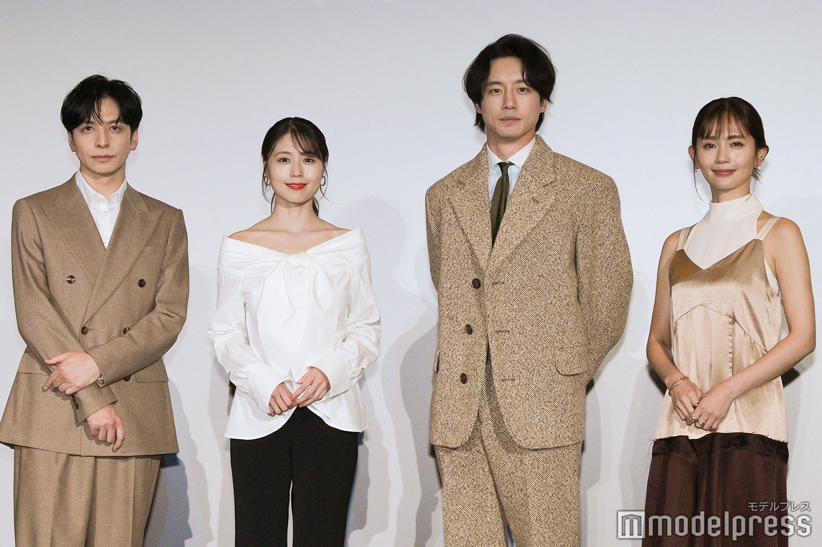 生田斗真、有村架純、坂口健太郎、中村ゆり（C）モデルプレス
