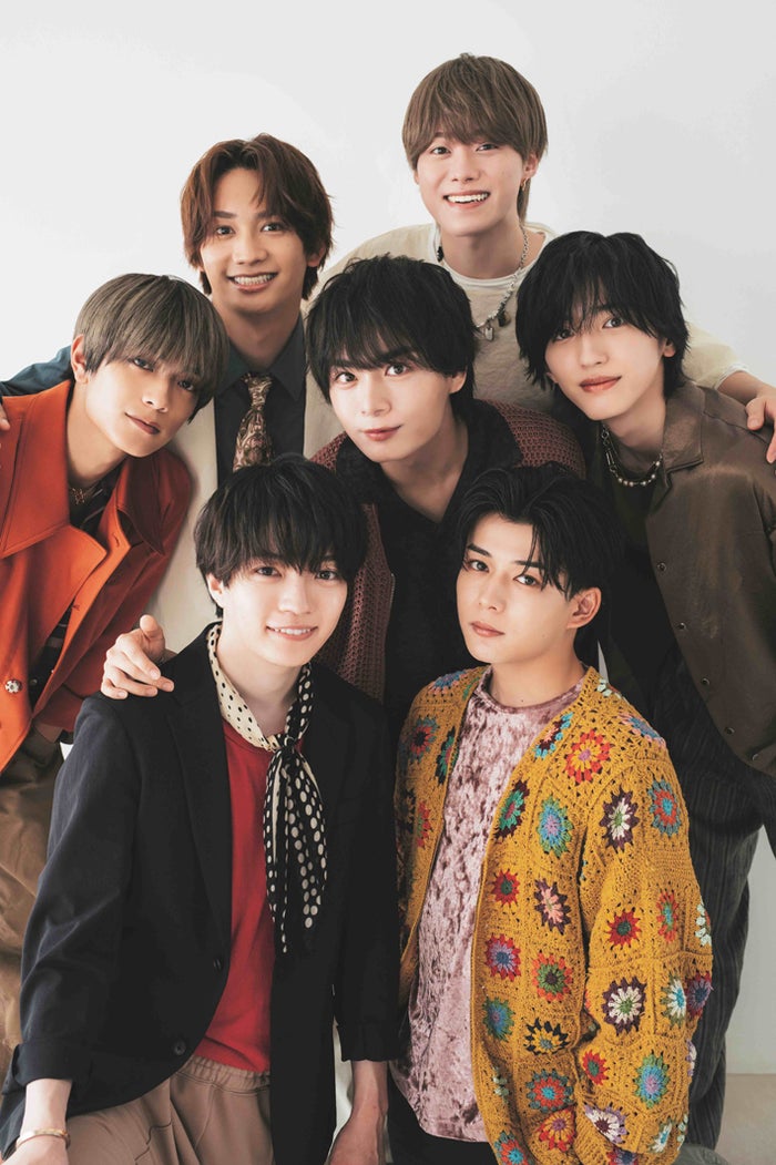 なにわ男子、“まったり撮影”で密着 新曲裏話・仲の良さ垣間見えるトークも披露