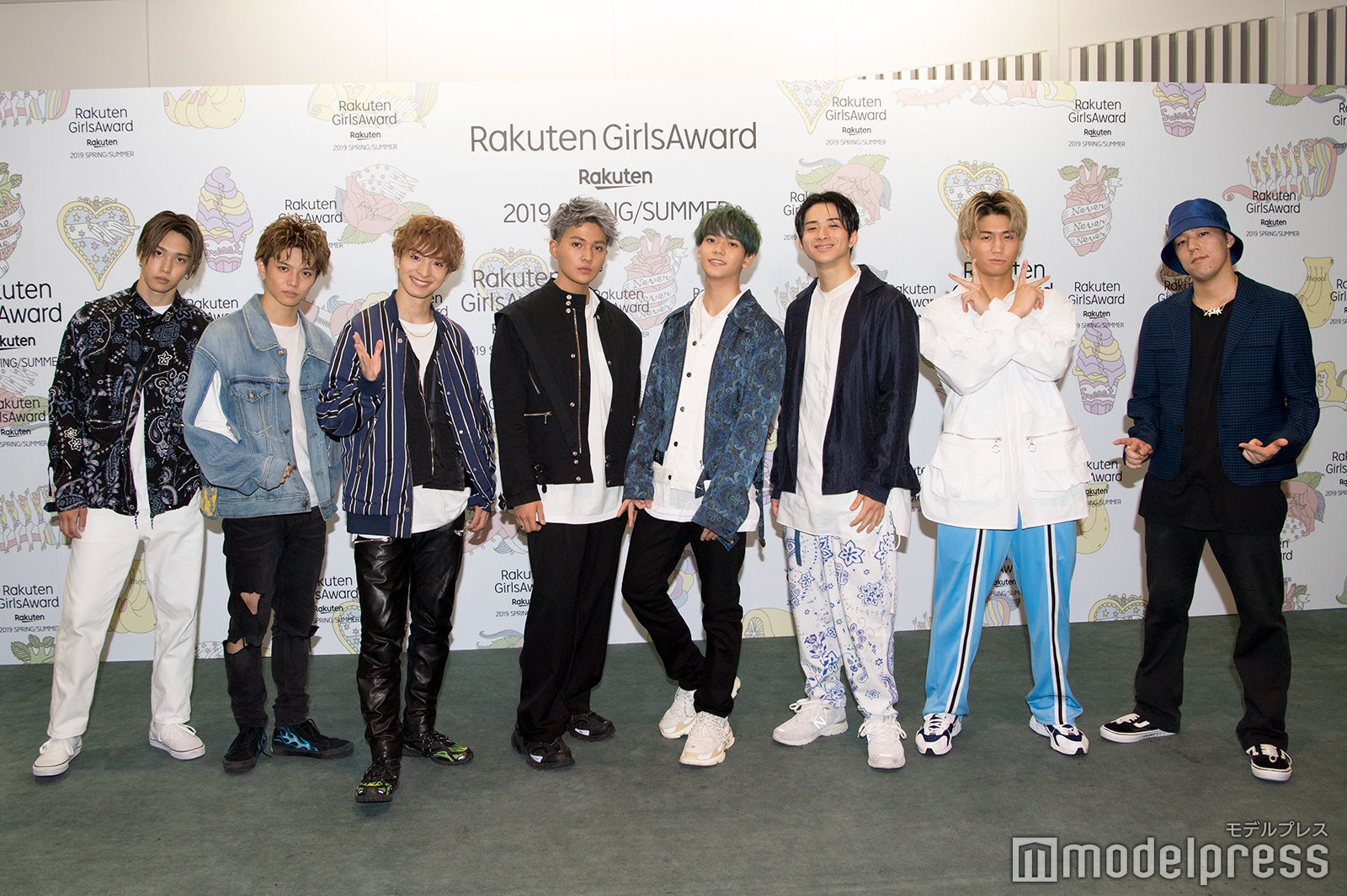 （左から）堀夏喜、佐藤大樹、木村慧人、八木勇征、中島颯太、澤本夏輝、瀬口黎弥、世界 （C）モデルプレス